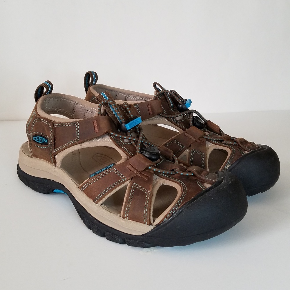 NIB Keen Dark Earth/ Caribbean Sea Waterproof Sport Sandal